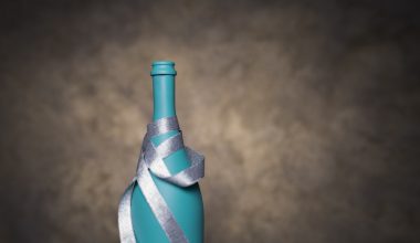 how to wrap a wine bottle